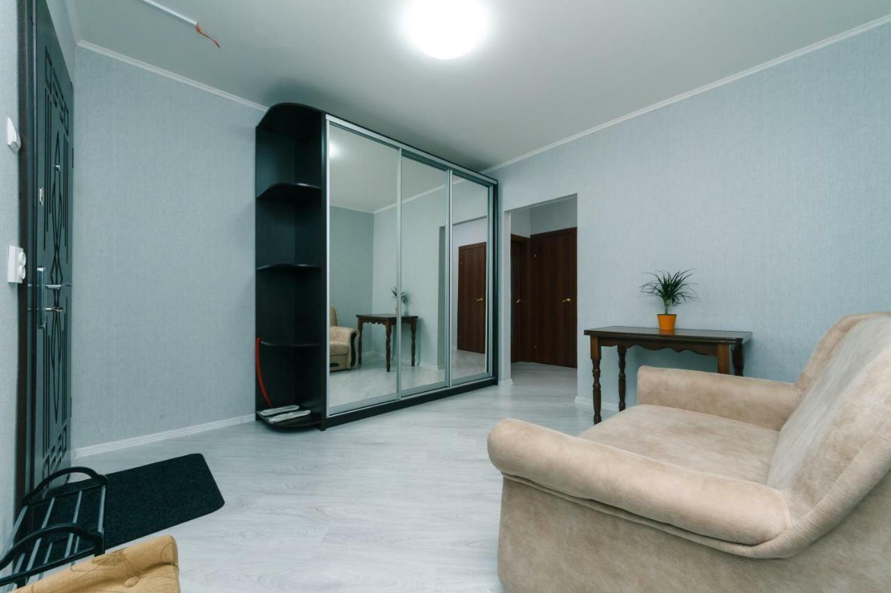 Видовая Квартира Yaroslavichi-2 Wyschhorod Exterior foto