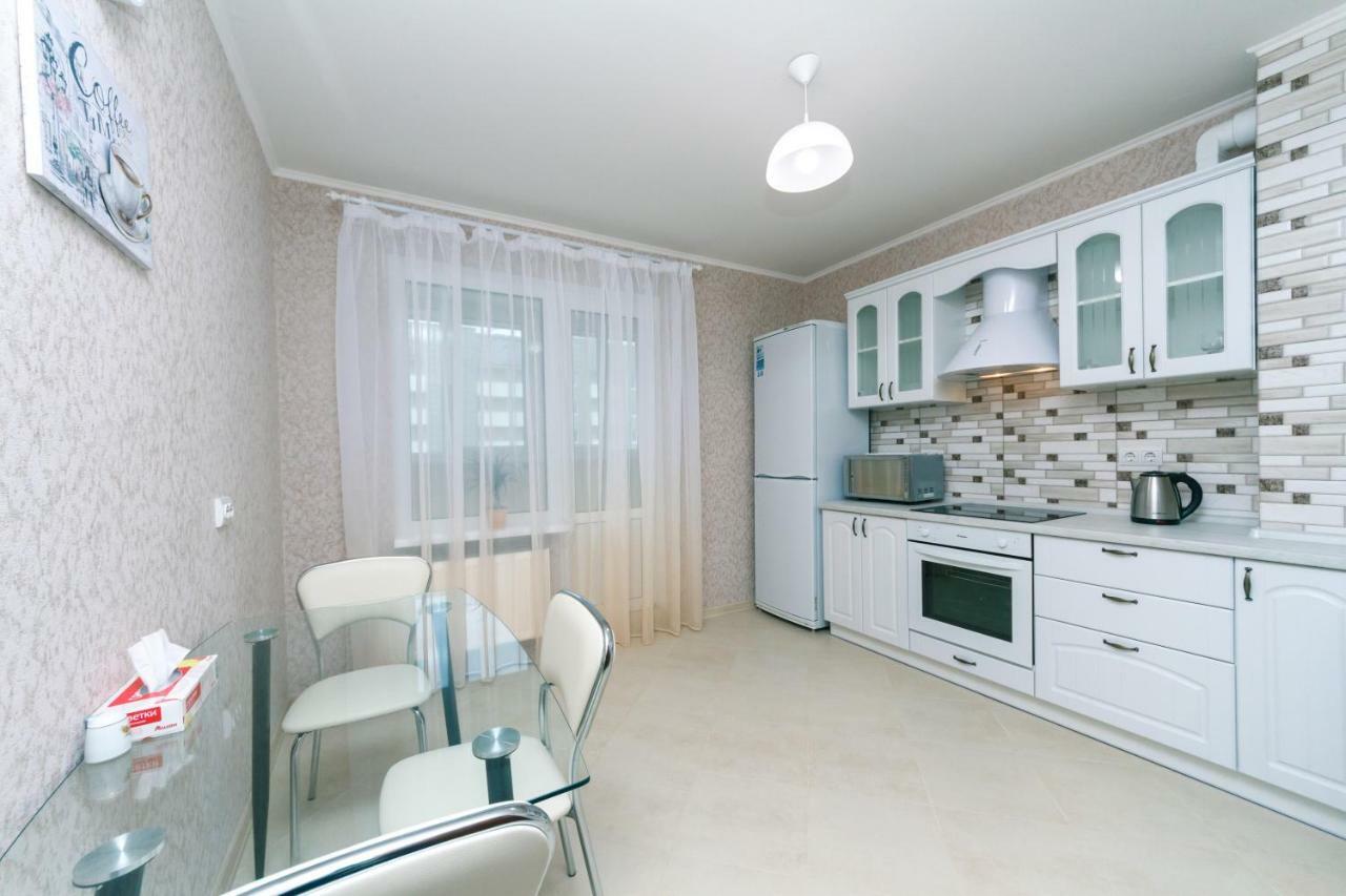 Видовая Квартира Yaroslavichi-2 Wyschhorod Exterior foto